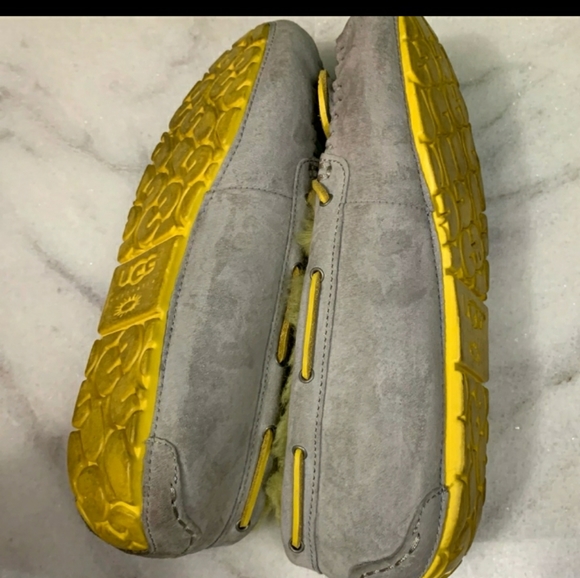 Uggs - Picture 5 of 5